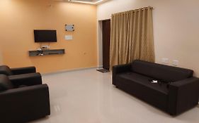 Srirangam Service Apartment
