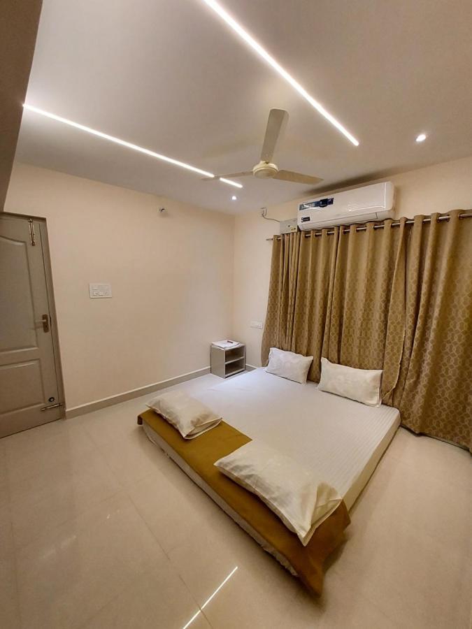 Srirangam Service Apartment Tiruchirappalli Exterior photo