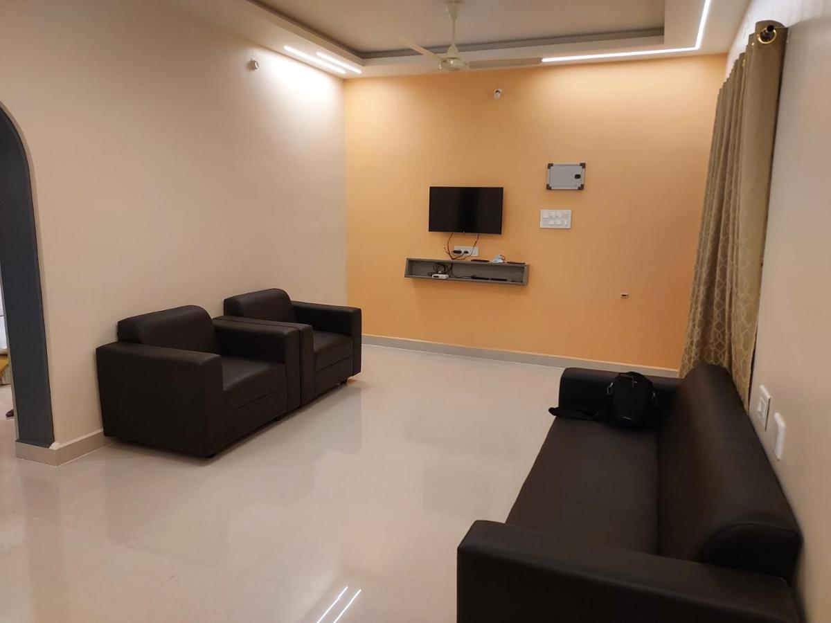 Srirangam Service Apartment Tiruchirappalli Exterior photo