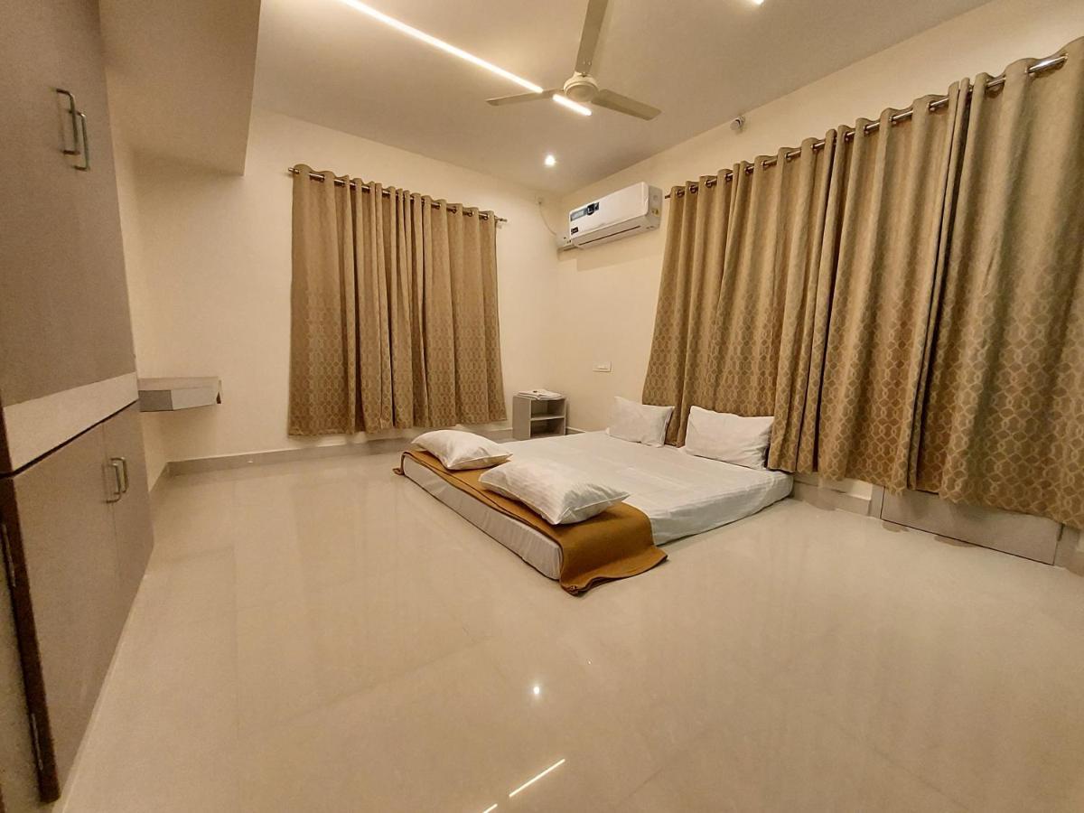 Srirangam Service Apartment Tiruchirappalli Exterior photo