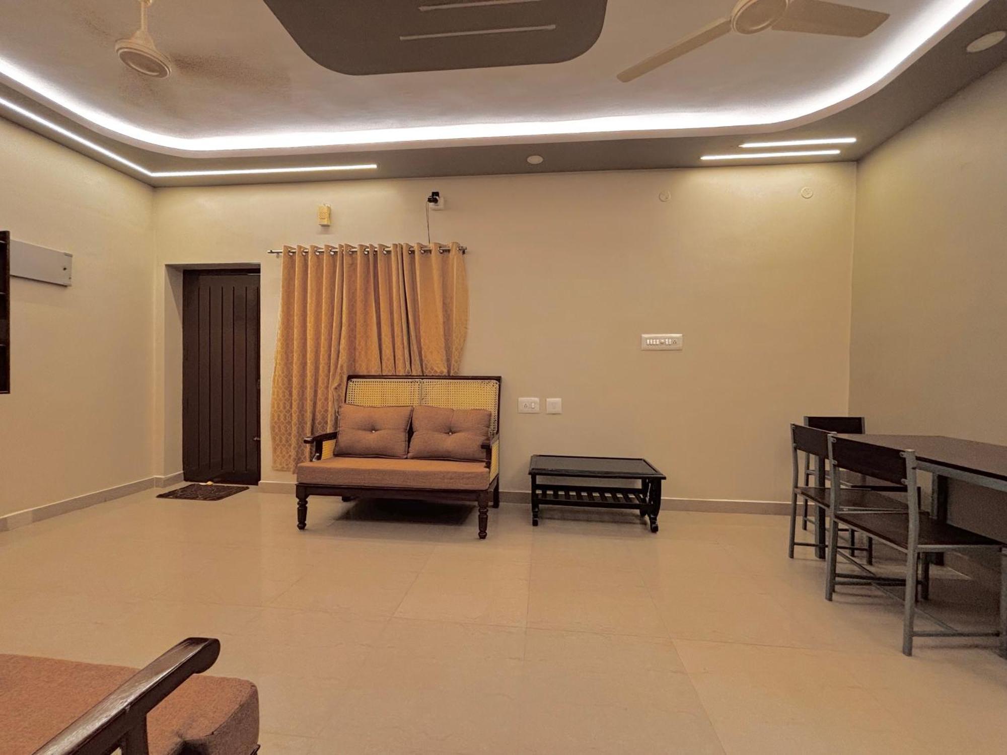 Srirangam Service Apartment Tiruchirappalli Exterior photo